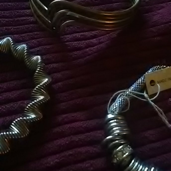 Bracelets - Picture 2 of 2